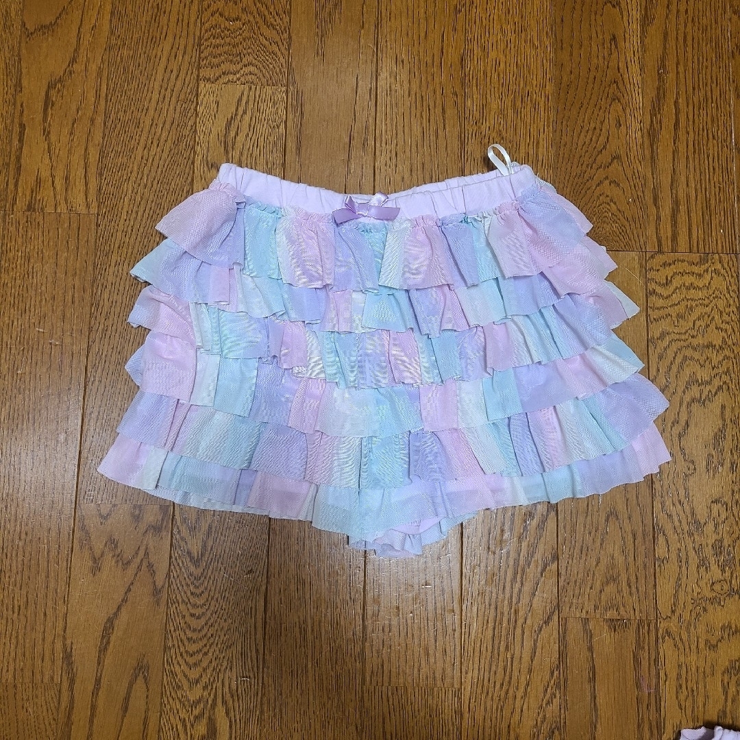 anyFAM(エニィファム)のエニィファムキッズ フリルショートパンツ レインボー 130cm キッズ/ベビー/マタニティのキッズ服女の子用(90cm~)(パンツ/スパッツ)の商品写真