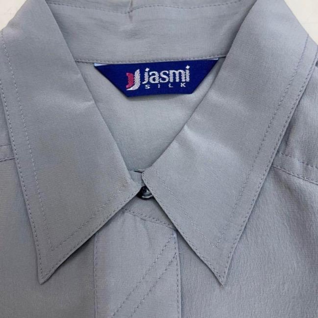 Jasmi silk シャツブラウス シルク100% シルバーグレー レディースの帽子(ハット)の商品写真