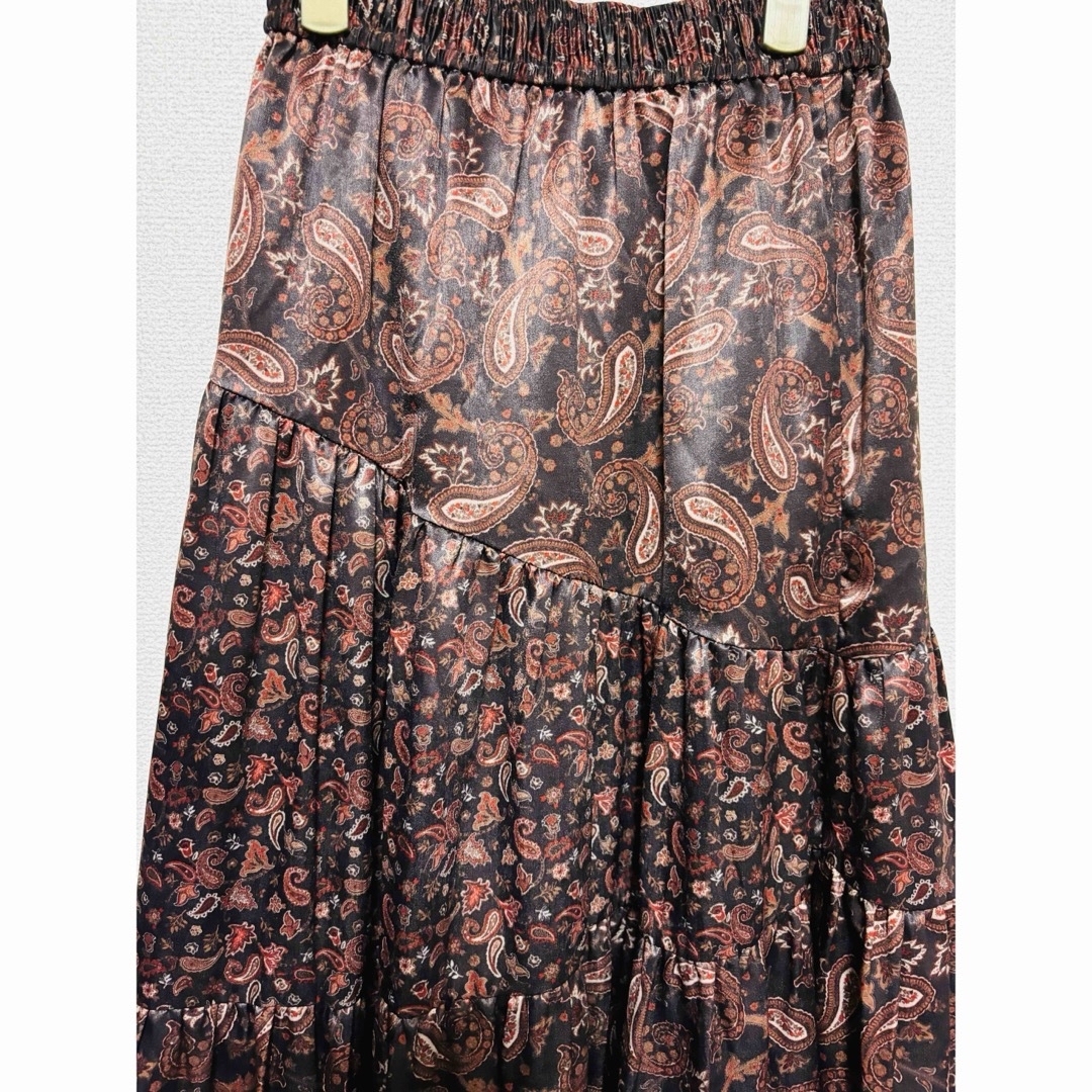 BEAMS(ビームス)の美品　ビームス　ティアードスカート　ギャザー　フリル　ロングスカート　ペイズリー レディースのスカート(ロングスカート)の商品写真