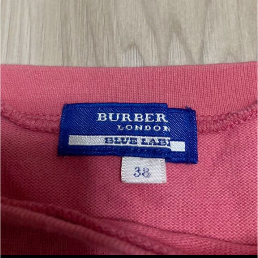 BURBERRY(バーバリー)のバーバリーブルーレーベルピンクワンポイントT レディースのトップス(Tシャツ(半袖/袖なし))の商品写真
