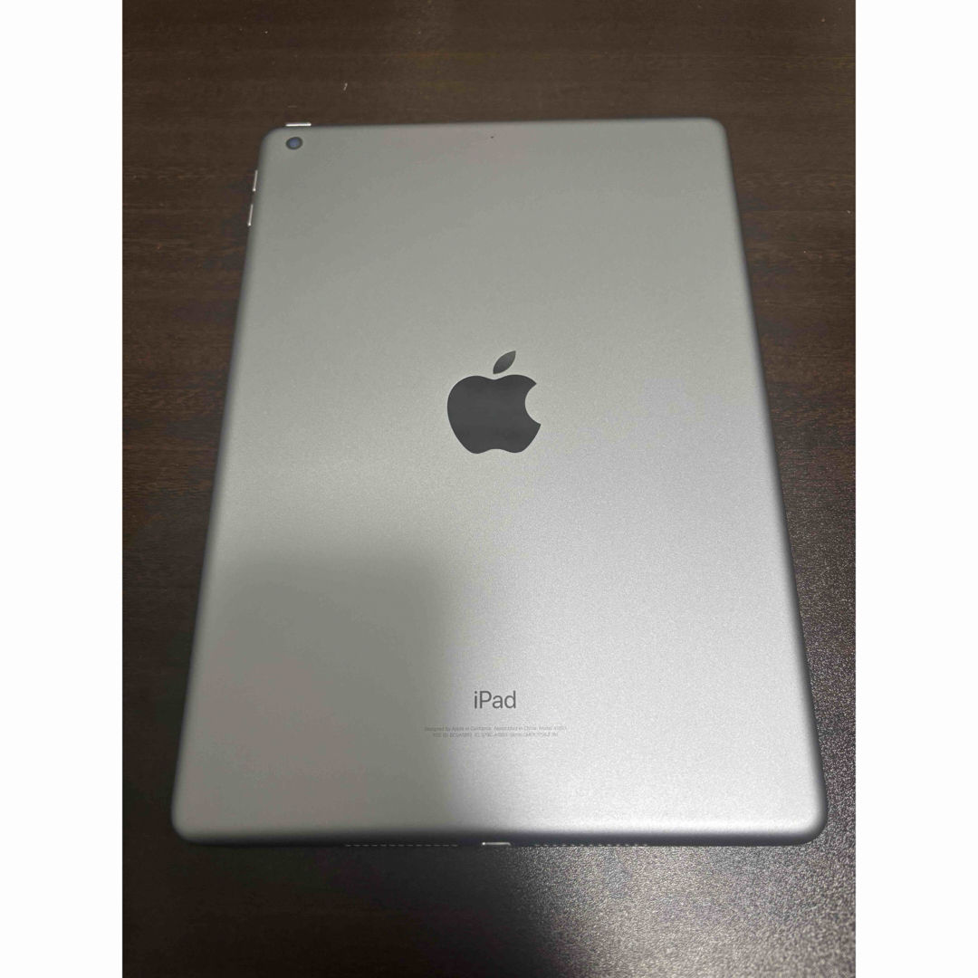 Apple(アップル)のアップル iPad 第6世代 WiFi 128GB スペースグレイ スマホ/家電/カメラのPC/タブレット(タブレット)の商品写真