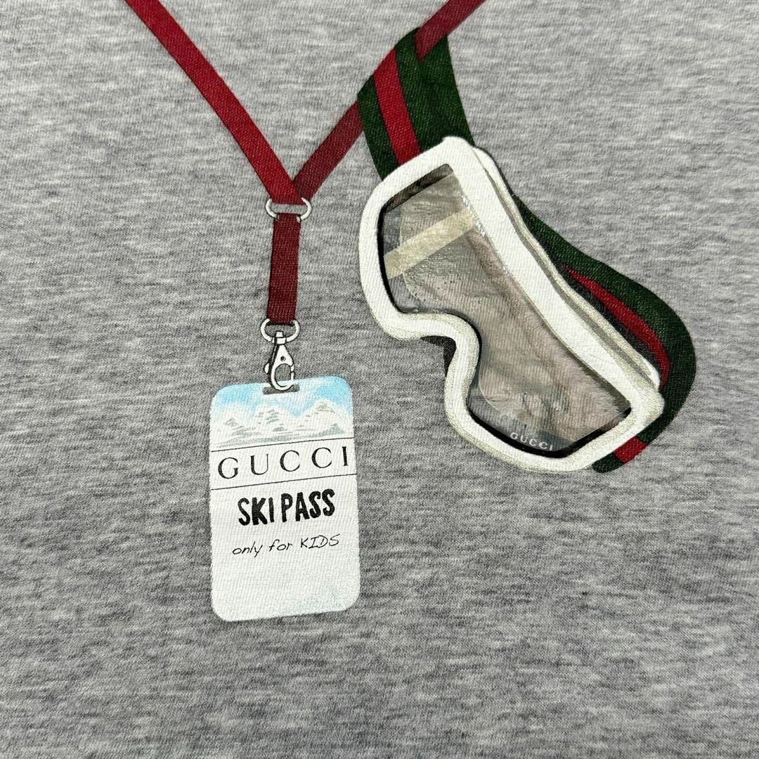 Gucci(グッチ)の✨美品✨グッチ　長袖Tシャツ　ロンT　スキーデザイン　グレー　36Mサイズ キッズ/ベビー/マタニティのキッズ服男の子用(90cm~)(Tシャツ/カットソー)の商品写真