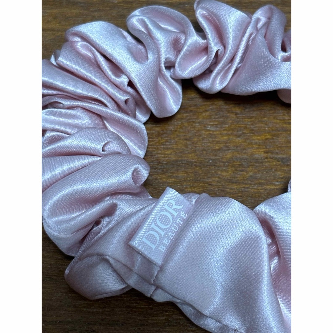 Dior(ディオール)の［未使用品］DIOR シュシュ レディースのヘアアクセサリー(ヘアゴム/シュシュ)の商品写真