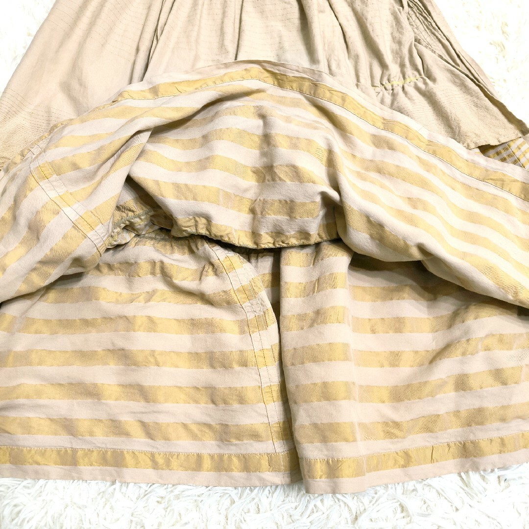ISSEY MIYAKE(イッセイミヤケ)のFETE イッセイミヤケ ティアード ボーダー ロング フレア スカート レディースのスカート(ロングスカート)の商品写真