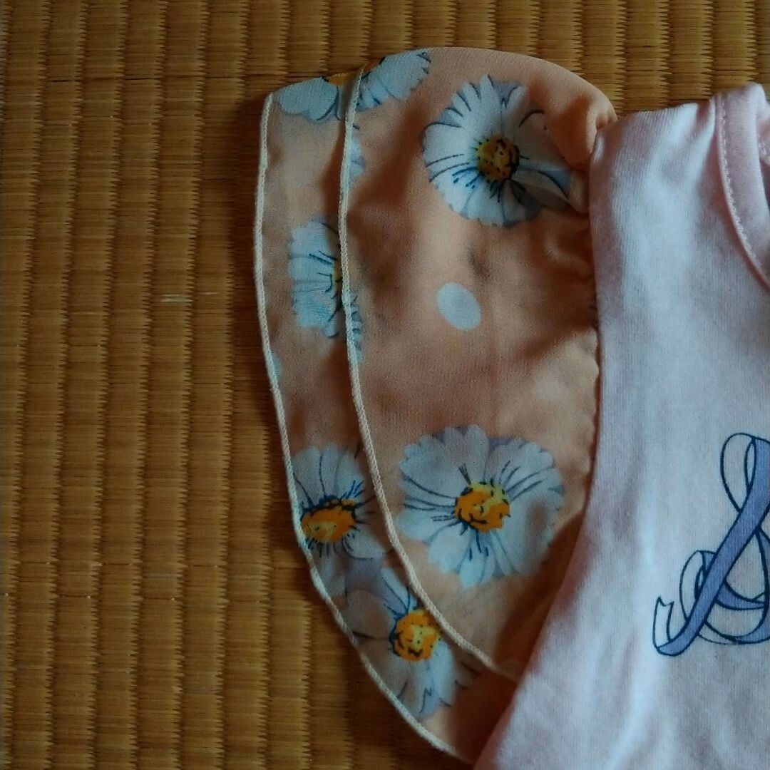 しまむら(シマムラ)の新品未使用☆花柄フリルＴシャツ キッズ/ベビー/マタニティのキッズ服女の子用(90cm~)(Tシャツ/カットソー)の商品写真