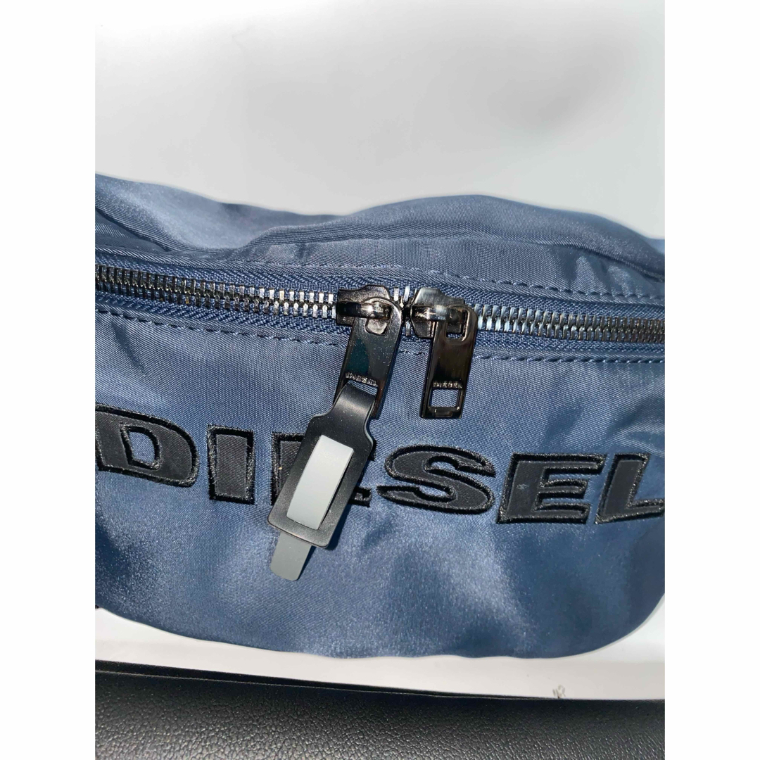DIESEL(ディーゼル)のディーゼルボディーバッグ　ウエストバッグBLUE NIGHTS ネイビー系 メンズのバッグ(ボディーバッグ)の商品写真