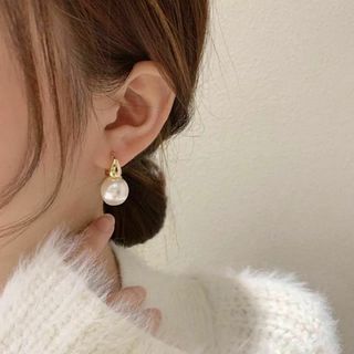 最終お値下げ　パールピアス　上品　キャッチレス　ゴールド　シンプル　韓国　結婚式(ピアス(両耳用))