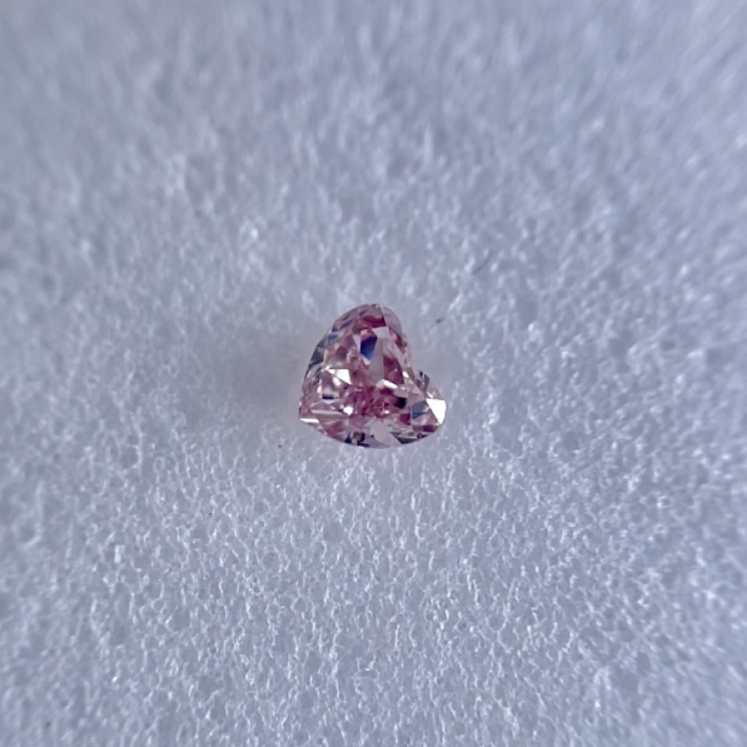 0.077ct SI-1 天然ピンクダイヤFANCY INTENSE PINK レディースのアクセサリー(その他)の商品写真