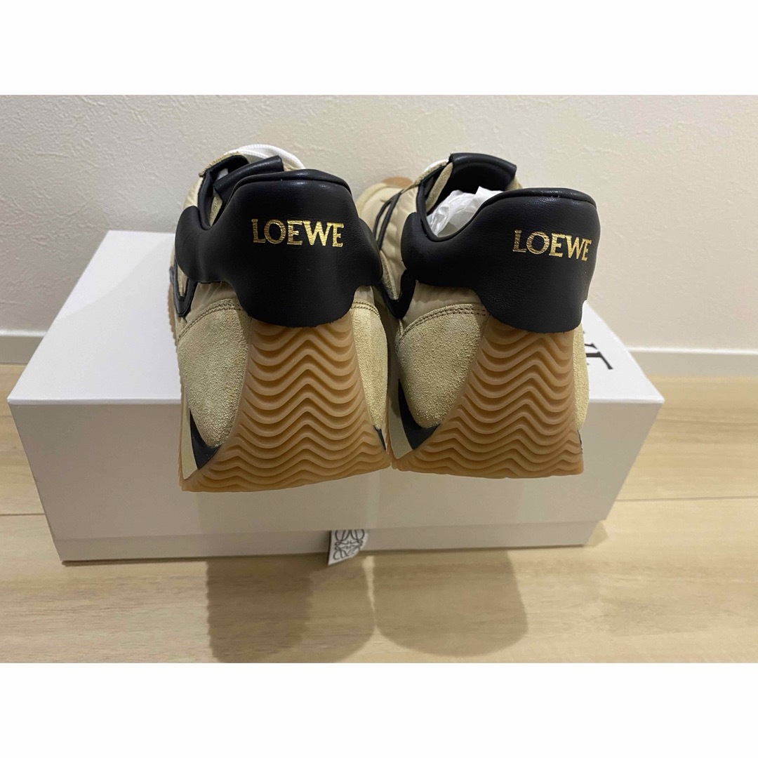 LOEWE(ロエベ)の【新品】ロエベ LOEWE スニーカー フローランナー メンズの靴/シューズ(スニーカー)の商品写真