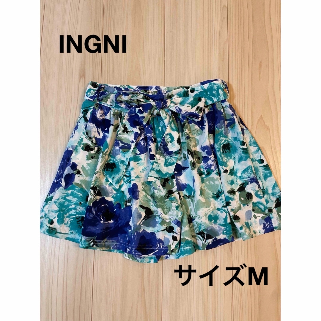 INGNI(イング)の＊イング：サイズM：ブルー系のお花柄のキュロット＊ レディースのスカート(ミニスカート)の商品写真