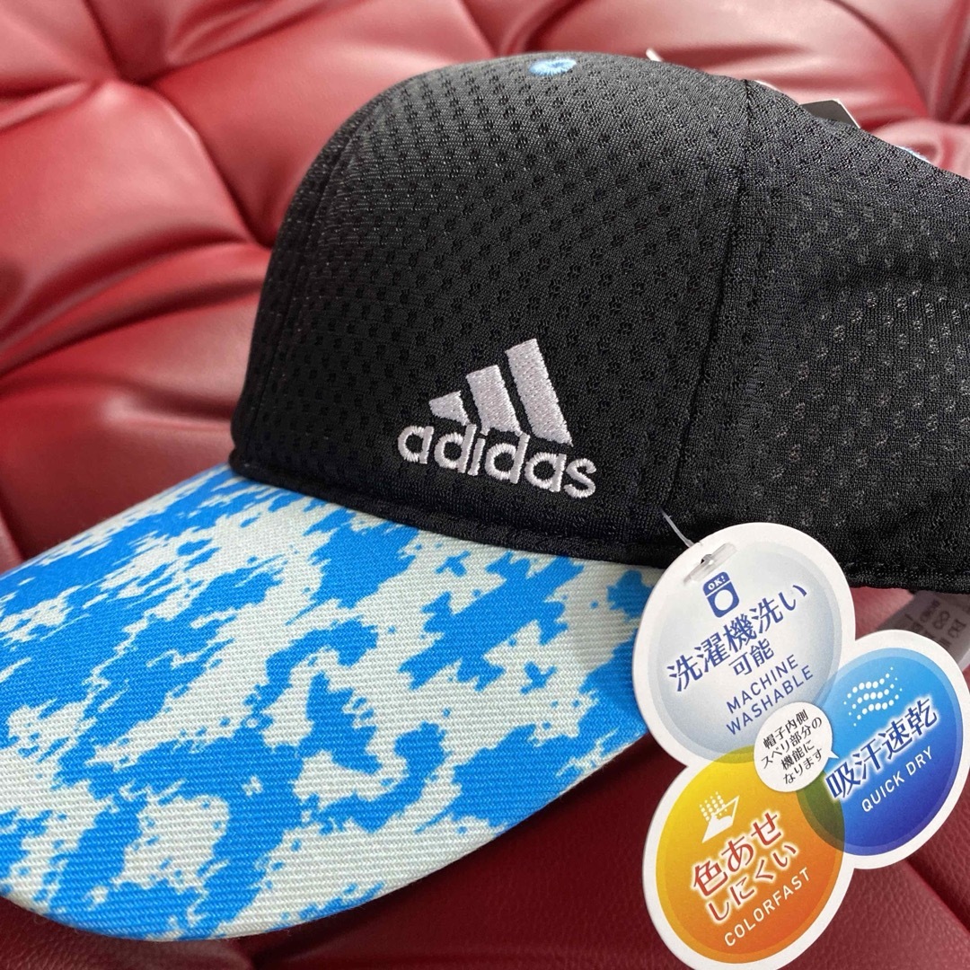 adidas(アディダス)の新品　キッズ　 アディダス キャップ 帽子　54〜57センチ　ジュニア キッズ/ベビー/マタニティのこども用ファッション小物(帽子)の商品写真