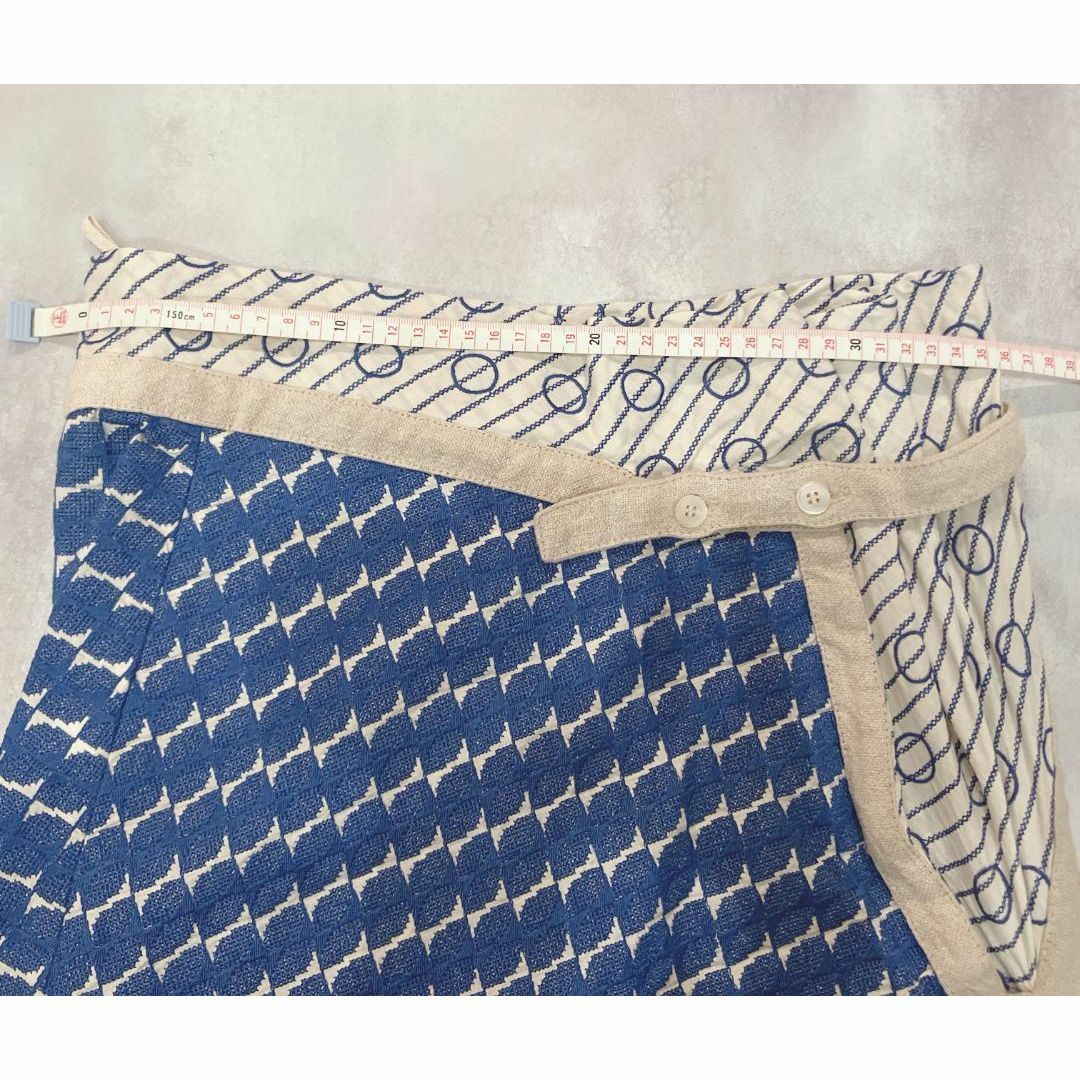 Marni(マルニ)のマルニ　MARNI　３８　アシンメトリー　水玉　幾何学模様　コットンスカート レディースのスカート(ひざ丈スカート)の商品写真