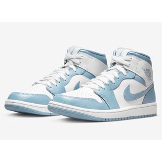 ジョーダン(Jordan Brand（NIKE）)のNIKE WMNS AIR JORDAN 1 MID ユニバーシティ ブルー 青(スニーカー)