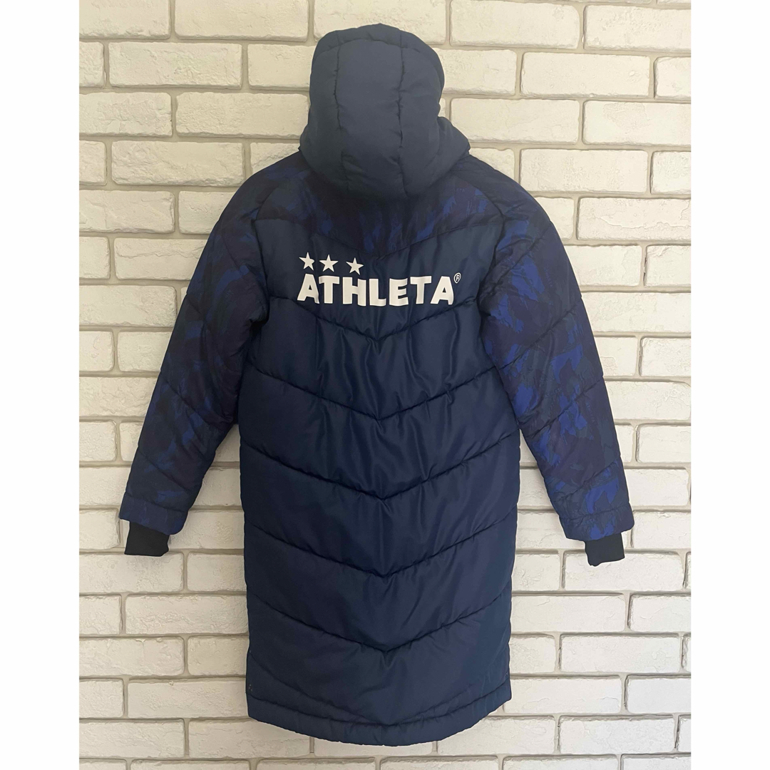 ATHLETA(アスレタ)のアスレタ　ベンチコート　140  サッカー　ネイビー スポーツ/アウトドアのサッカー/フットサル(ウェア)の商品写真