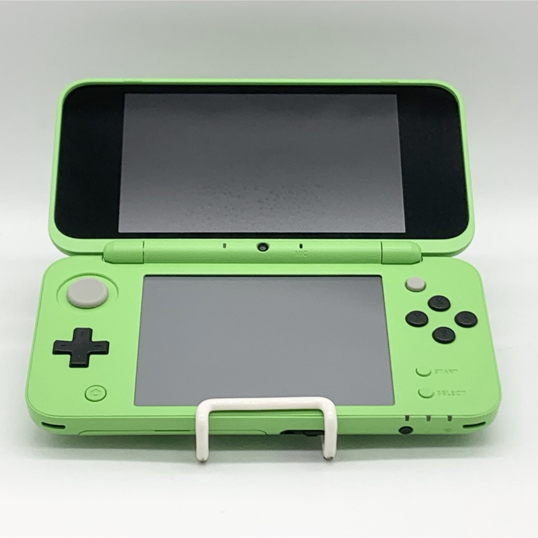 ニンテンドー2DS(ニンテンドー2DS)の【完品・液晶美品】new ニンテンドー2DS LL 本体 マインクラフト 任天堂 エンタメ/ホビーのゲームソフト/ゲーム機本体(携帯用ゲーム機本体)の商品写真