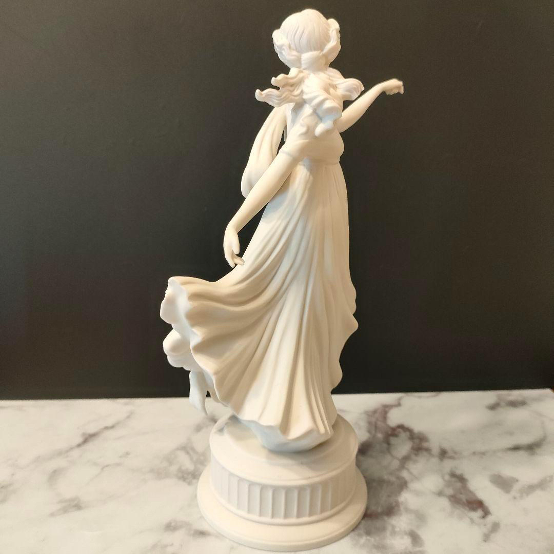 WEDGWOOD(ウェッジウッド)の希少品★ ウエッジウッド ジャスパー ダンシングアワー フィギュリン 陶器 置物 エンタメ/ホビーの美術品/アンティーク(陶芸)の商品写真