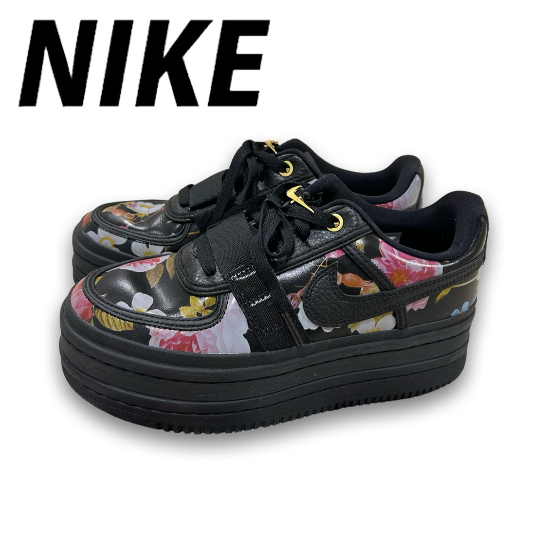 NIKE(ナイキ)のNIKE VANDAL 厚底スニーカー フローラル 花柄 AF1 黒  レディースの靴/シューズ(スニーカー)の商品写真