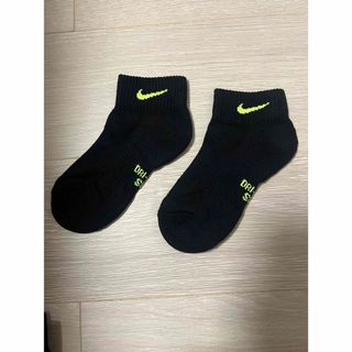 NIKE - NIKE靴下21〜23㎝(S)イエロー　1足