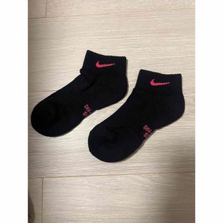 ナイキ(NIKE)のNIKE靴下23〜25㎝(M)ピンク1足(ソックス)