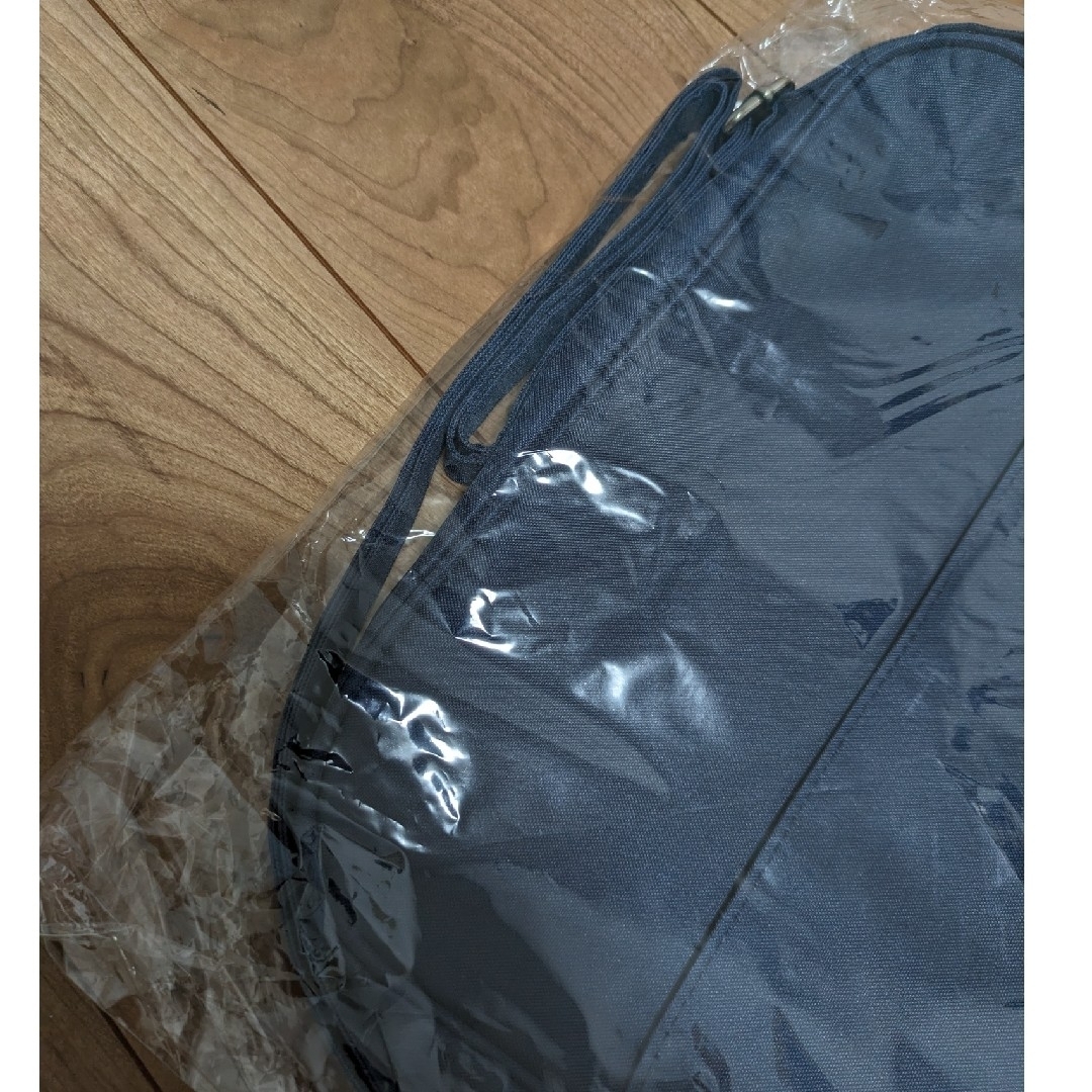JAL(日本航空)(ジャル(ニホンコウクウ))のJAL 日本航空 復刻版 エアラインバッグ 新品 未開封 おまけ ステッカー付き メンズのバッグ(ショルダーバッグ)の商品写真