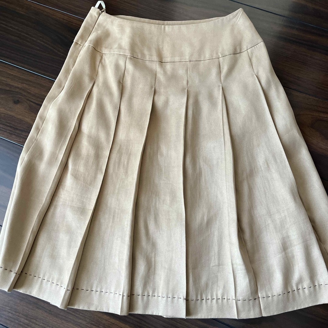 NATURAL BEAUTY(ナチュラルビューティー)の膝丈スカート レディースのスカート(ひざ丈スカート)の商品写真