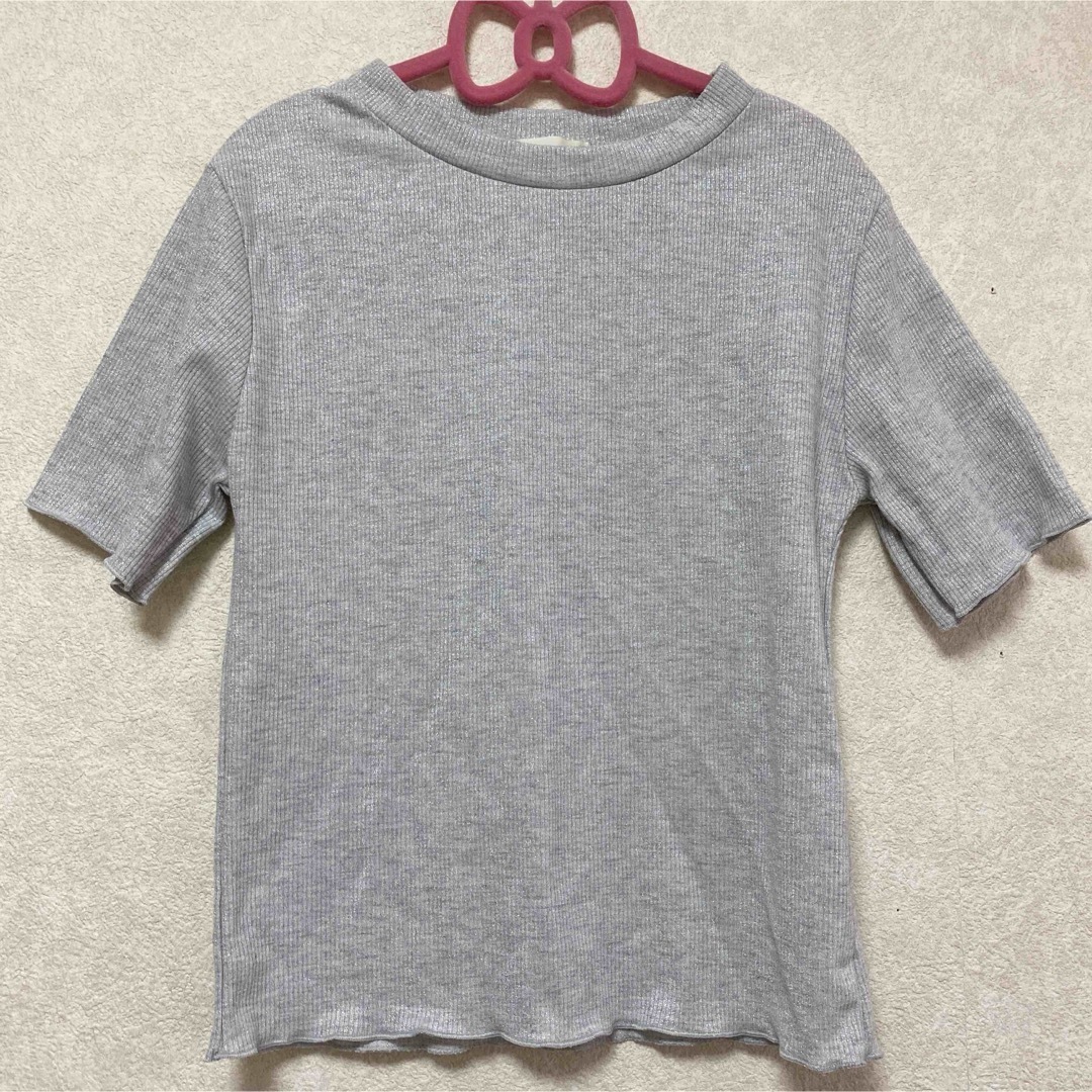 GU(ジーユー)のレディース　チビTシャツ　ラメ レディースのトップス(Tシャツ(半袖/袖なし))の商品写真