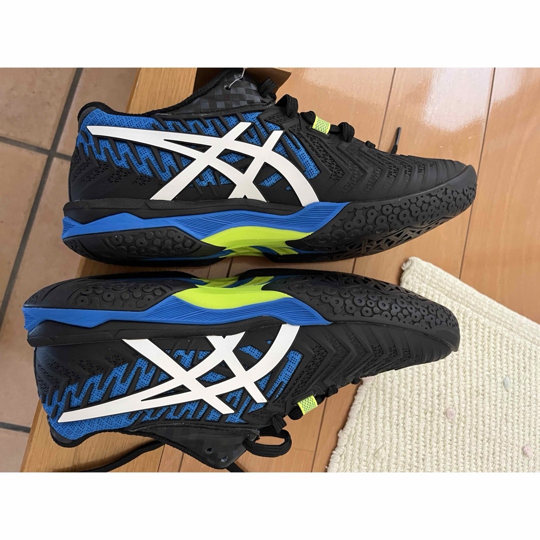 asics(アシックス)の特価 新品 未使用 タグ付き asics アシックス　バドミントン シューズ スポーツ/アウトドアのスポーツ/アウトドア その他(バドミントン)の商品写真