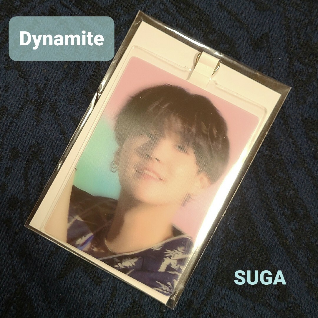 防弾少年団(BTS)(ボウダンショウネンダン)のBTS SUGA レンチキュラーカードストラップ Dynamite エンタメ/ホビーのタレントグッズ(ミュージシャン)の商品写真