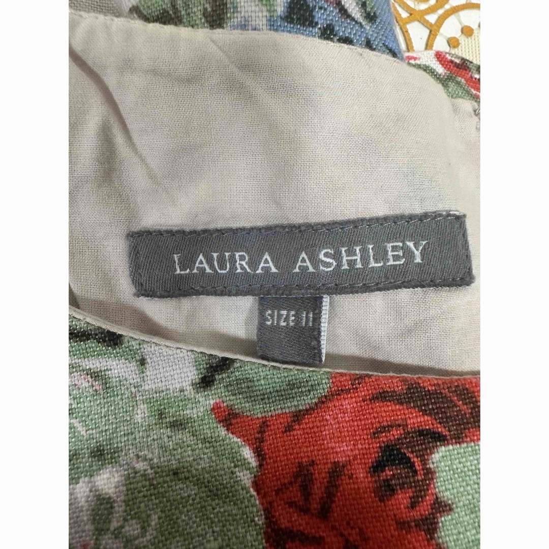 LAURA ASHLEY(ローラアシュレイ)の★美品★ローラアシュレイ　LAURAASHLEY★花柄ワンピース★11号 レディースのワンピース(ロングワンピース/マキシワンピース)の商品写真