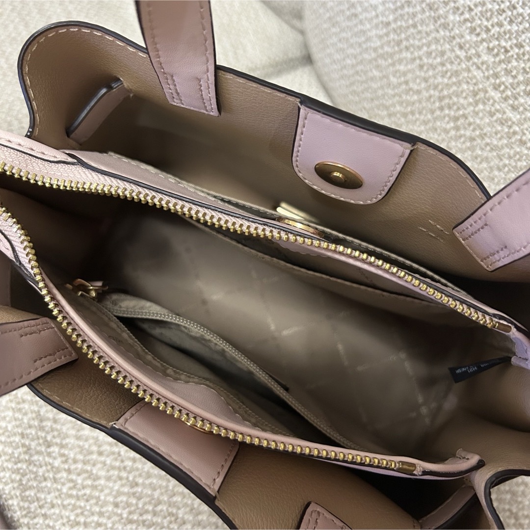 Michael Kors(マイケルコース)のマイケルコース アウトレット ハンドバッグ ショルダーバッグ エミリア レディースのバッグ(ショルダーバッグ)の商品写真