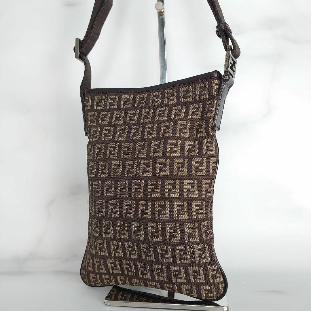 FENDI(フェンディ)のFENDI フェンディ ズッキーノ ズッカ ショルダーバッグ ブラウン レディースのバッグ(ショルダーバッグ)の商品写真