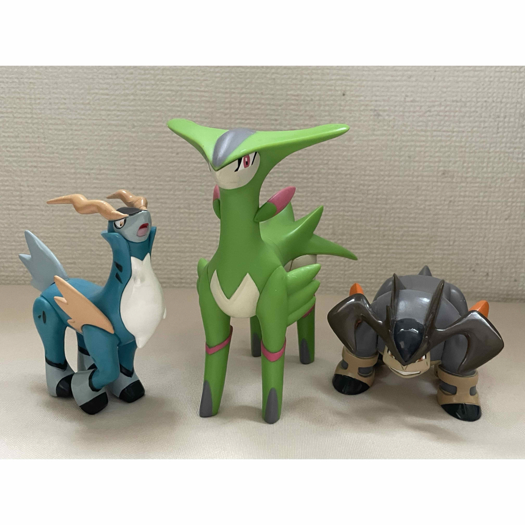 T-ARTS(タカラトミーアーツ)のポケモン　フィギュア　ビリジオン　テラキオン　コバルオン　ポケットモンスター エンタメ/ホビーのフィギュア(アニメ/ゲーム)の商品写真