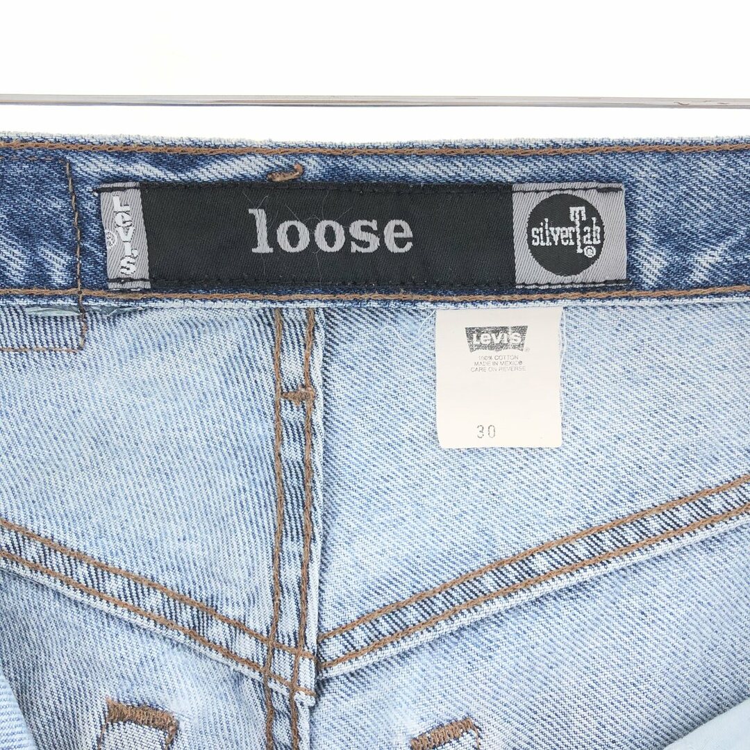 Levi's(リーバイス)の古着 リーバイス Levi's SILVER TAB シルバータブ LOOSE ルーズ デニムショーツ ハーフパンツ メンズw31 /eaa382920 メンズのパンツ(ショートパンツ)の商品写真