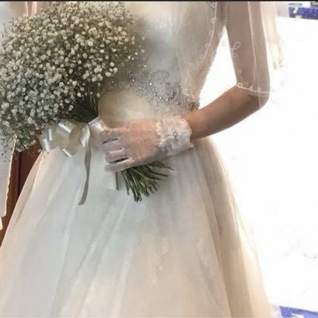 ウェディンググローブ 結婚式 ウェディング　花柄 パール レディースのフォーマル/ドレス(ウェディングドレス)の商品写真