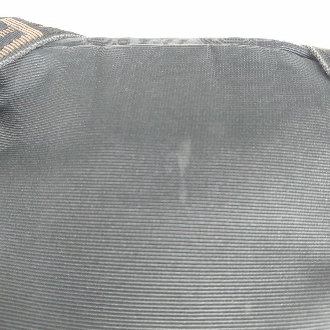 FENDI(フェンディ)のFENDI フェンディ ショルダーバッグ ナイロン ロゴ 黒 レディースのバッグ(ショルダーバッグ)の商品写真
