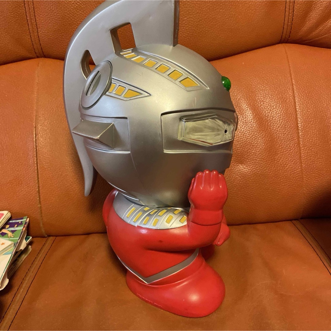 激レア　大型　ウルトラセブン ビッグ貯金箱 当時物　音が鳴る　音声　光る エンタメ/ホビーのフィギュア(SF/ファンタジー/ホラー)の商品写真