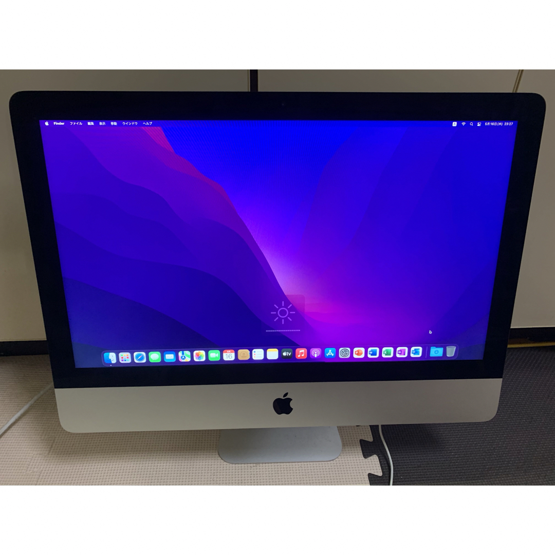 Apple(アップル)のApple iMac 21.5インチ　SSD A1418  office スマホ/家電/カメラのPC/タブレット(デスクトップ型PC)の商品写真