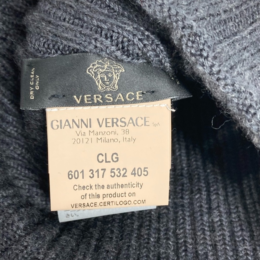 VERSACE(ヴェルサーチ)のヴェルサーチ VERSACE メデューサ ビーニー 帽子 ニット帽 ニットキャップ ニット帽 ウール グレー 美品 レディースの帽子(ニット帽/ビーニー)の商品写真