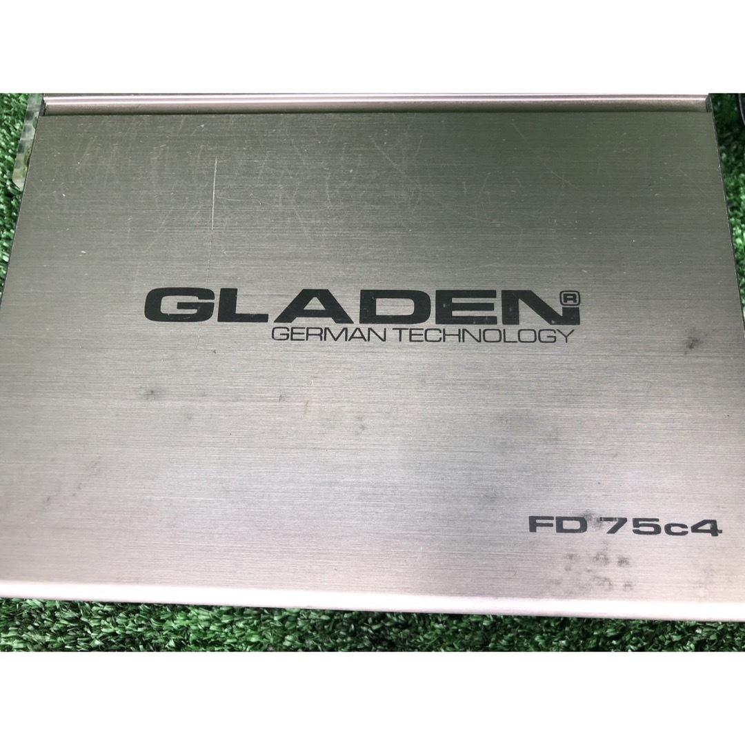 GLADEN  アンプ　FD75C4 200系ハイエースにて使用 自動車/バイクの自動車(車内アクセサリ)の商品写真