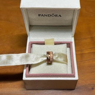 パンドラ(PANDORA)のPANDORA パンドラ　ローズゴールド　ロゴチャーム(チャーム)