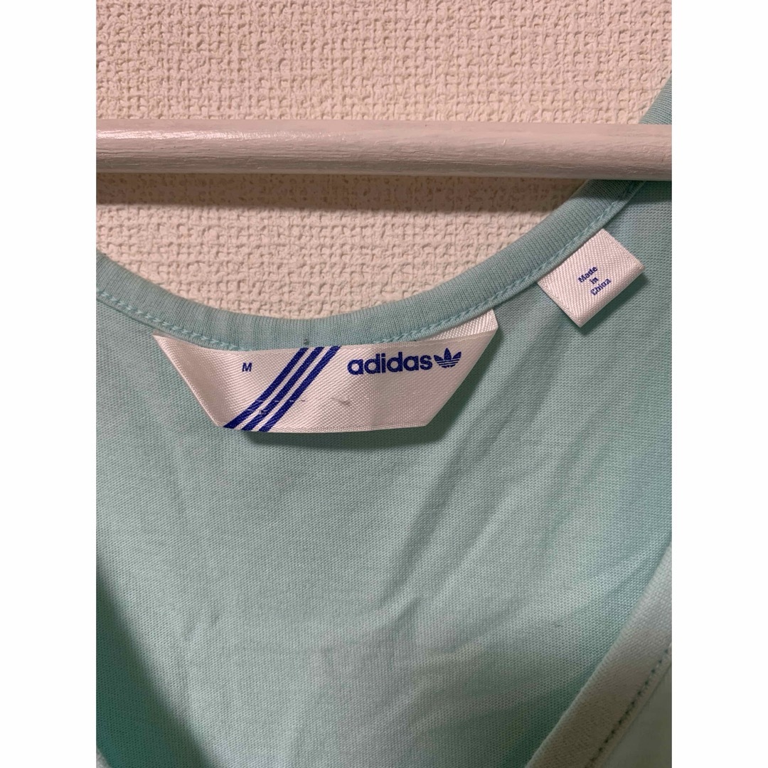 adidas(アディダス)の【adidas】ノースリーブ　Vネック　ワンピース　M レディースのワンピース(ひざ丈ワンピース)の商品写真