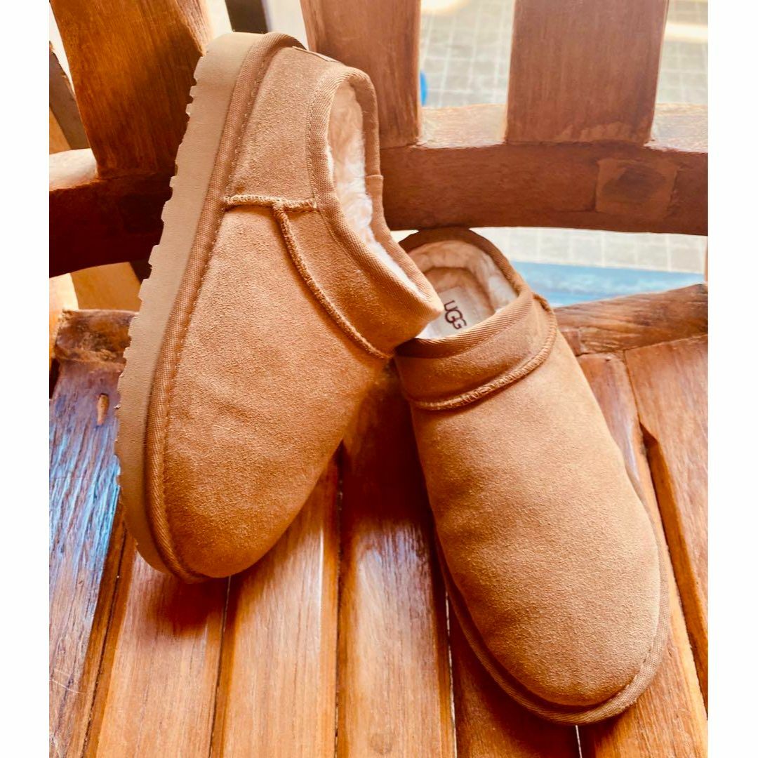 UGG(アグ)の正規品✨激レア✨美品✨24⇒23.5～✨UGG✨CLASSIC SLIPPER レディースの靴/シューズ(スリッポン/モカシン)の商品写真