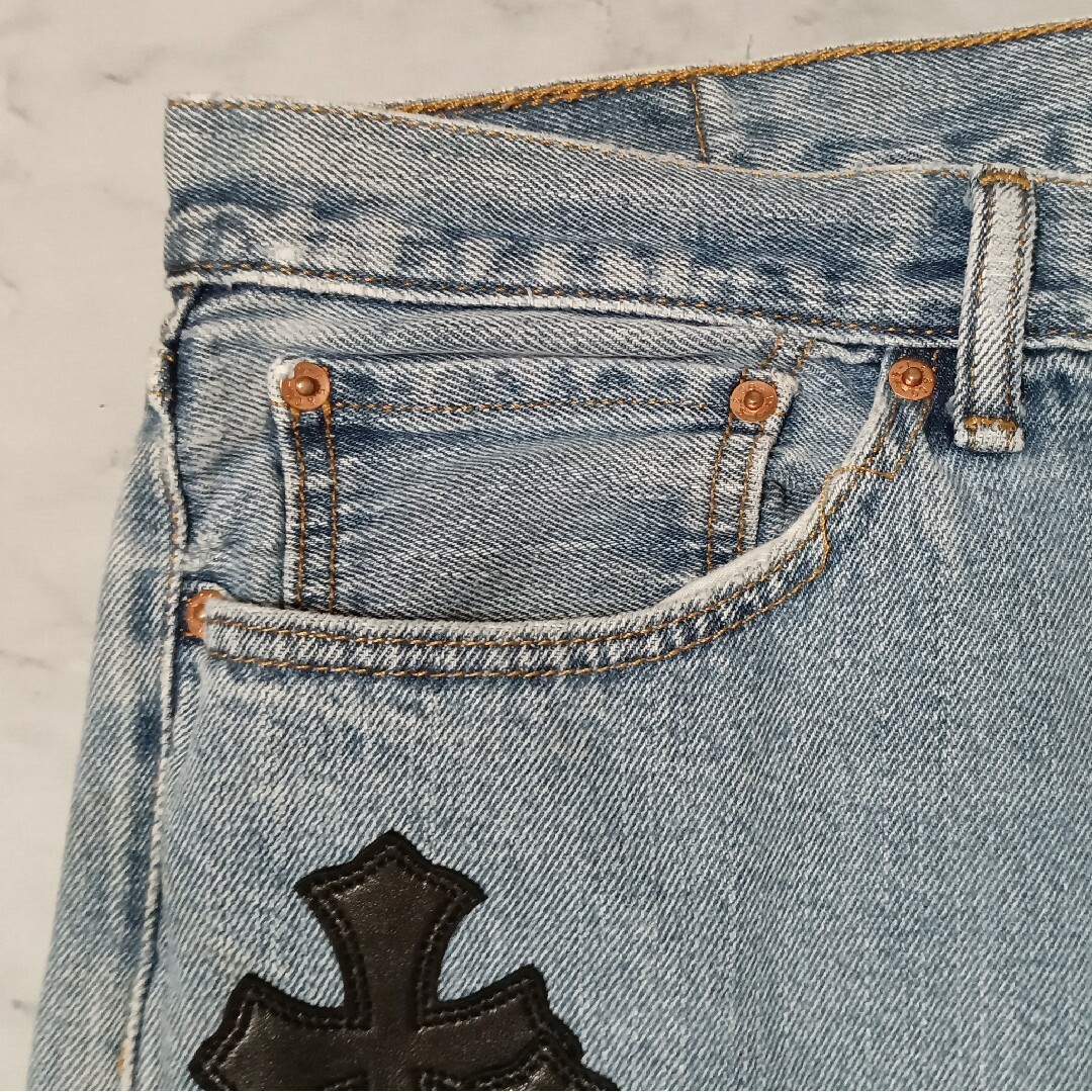 Chrome Hearts(クロムハーツ)のLevi's 505（W36 / 92cm）クロスパッチカスタム メンズのパンツ(デニム/ジーンズ)の商品写真