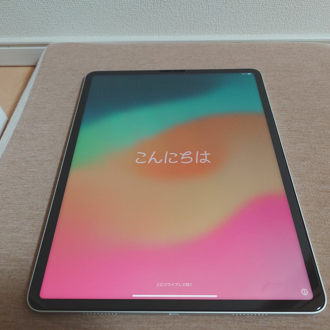 Apple(アップル)のiPad Pro 12.9インチ 第6世代 Wi-Fi 256GB シルバー スマホ/家電/カメラのPC/タブレット(タブレット)の商品写真