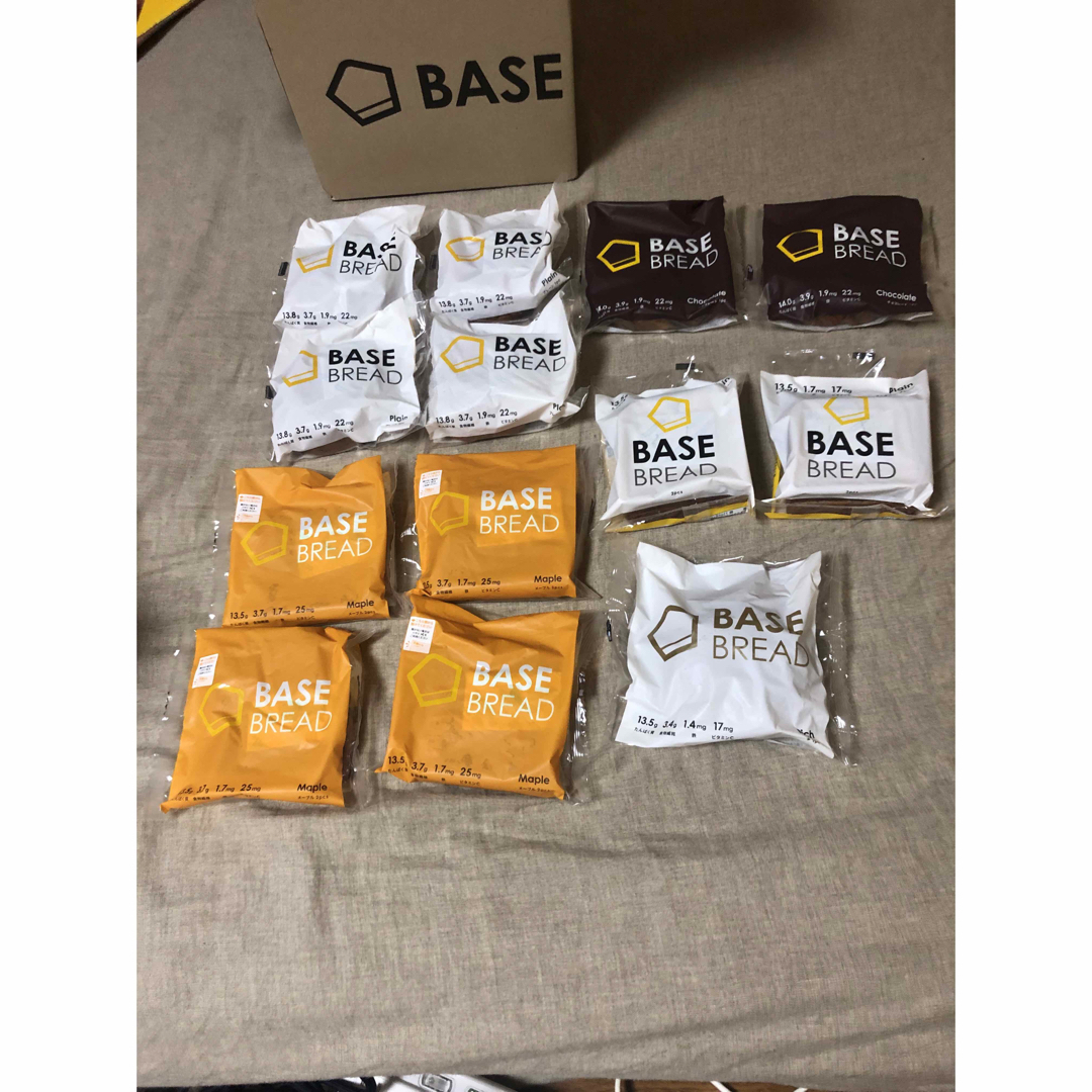 BASE FOOD ベースブレッド✖️13 食品/飲料/酒の食品(パン)の商品写真