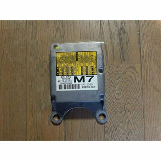 200系ハイエース　エアバックコンピューター　89170-26250(車種別パーツ)