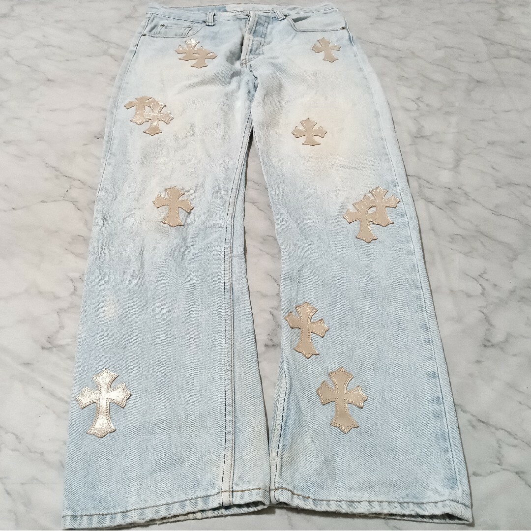 Chrome Hearts(クロムハーツ)のLevi's 501（W32 / 82cm）クロスパッチカスタム メンズのパンツ(デニム/ジーンズ)の商品写真