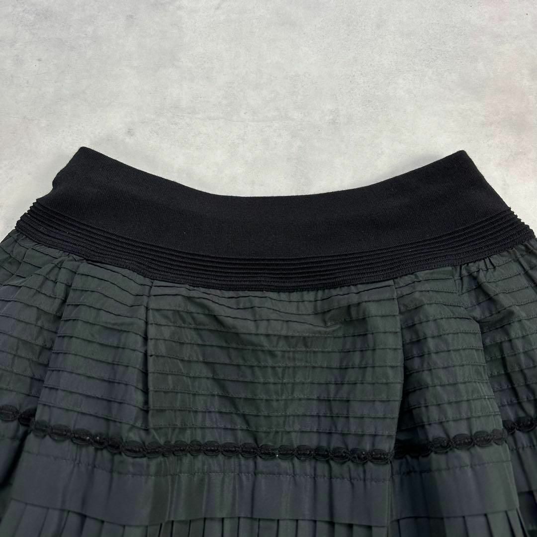 COTOO(コトゥー)のCOTOO コトゥー　タックスカート　黒　36 Sサイズ レディースのスカート(ひざ丈スカート)の商品写真