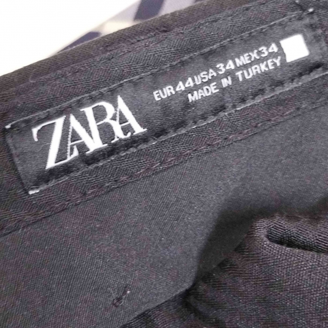 ZARA(ザラ)のZARA(ザラ) アシンメトリーベルトループ ワイドストレートスラックス メンズ メンズのパンツ(スラックス)の商品写真