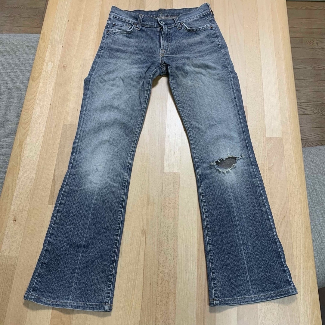 Seven for all mankind(セブンフォオールマンカインド)のレディース　ジーンズ　ブーツカット　セブン　25インチ レディースのパンツ(デニム/ジーンズ)の商品写真